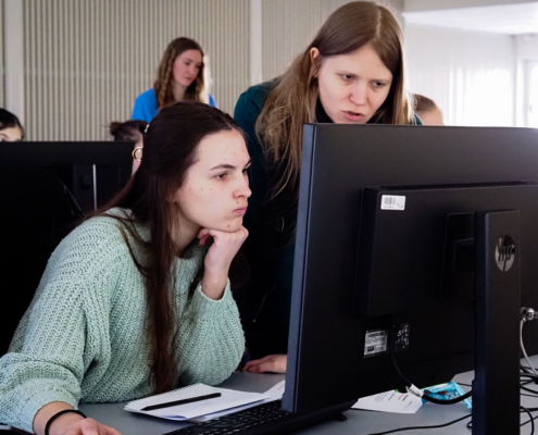 Girls Go Informatics MINT Workshop