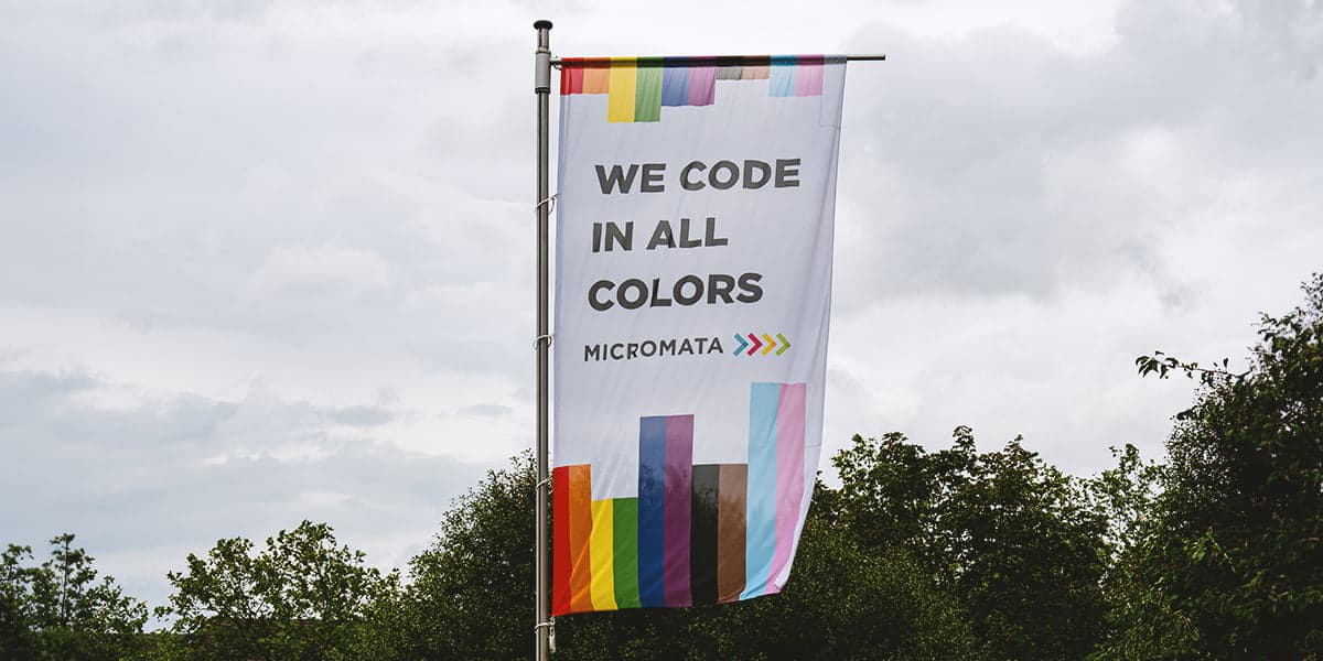 Micromata Regenbogen Flagge We Code in all Colors Pride Nordhessen