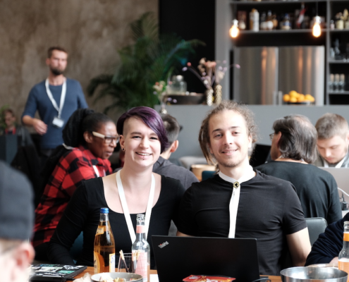 Entwicklerinnen beim Hacktoberfest 2022