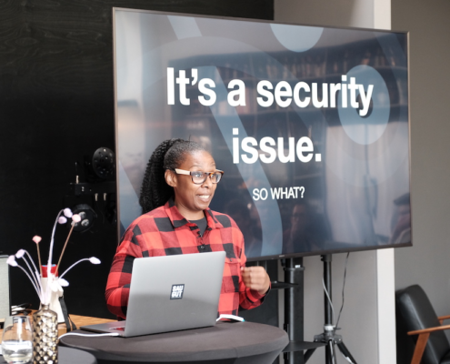 Security Talk mit Nancy Gariche auf dem Hacktoberfest 2022