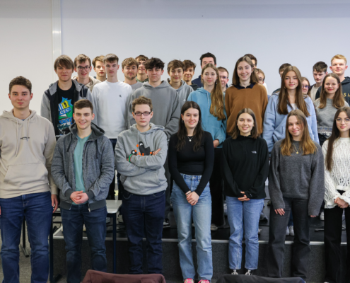 Gruppenfoto vom Tag der Mathematik 2024 an der Lichtenbergschule Kassel