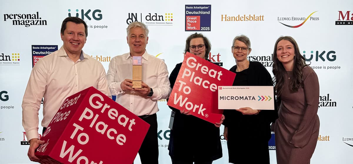 Gruppenfoto von der Preisverleihung zu Great Place to Work 2025 in Köln
