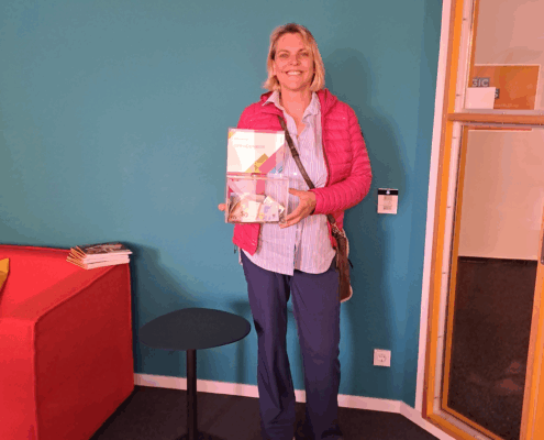 Unsere Kollegin Anke mit der Micromata-Spendenbox