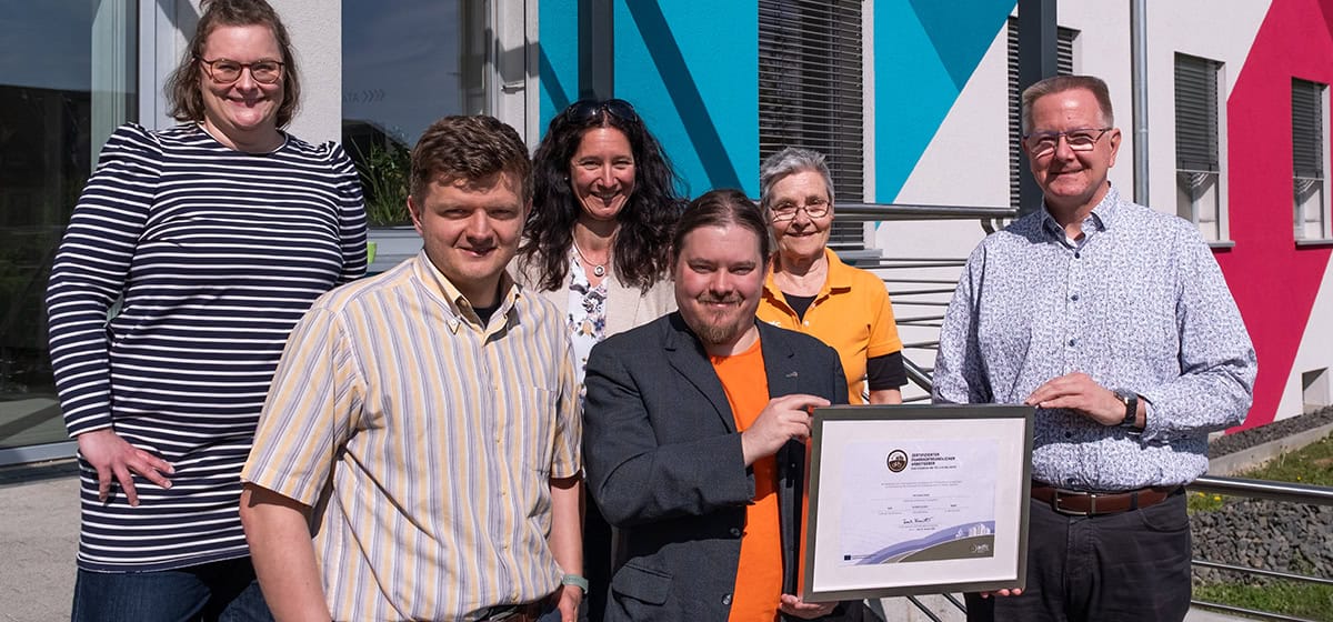 Gruppenbild von der Verleihung der ADFC-Urkunde als "Fahrradfreundlicher Arbeitgeber Gold" an Micromata