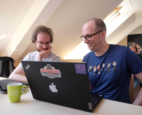 Philipp und Daniel coden beim Open Source Friday 2025 bei Micromata